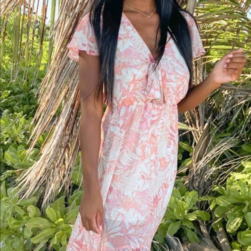 Pink lily floral maxi size small